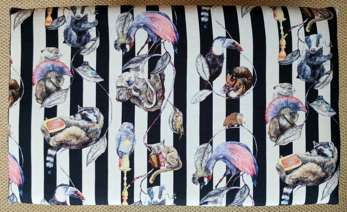 Behold, #UpcycledHour, I transformed a footstool. Featuring some very agreeable @HouseofHackney fabric, @FusionPaintUK and gold toes.