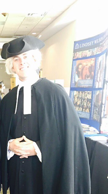 CommonMeter's tweet photo. It must be John Wesley's 'hat'itude shining heavenly light on the @LindseyWilson display. @KY_UMC #kac2017 #FindingWesley https://t.co/gi3StlySvT