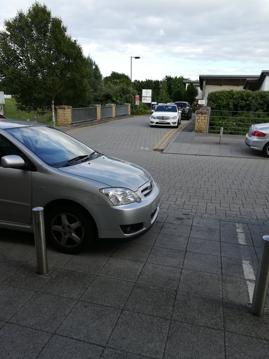 Oxley Parker (oxleyparker) Twitter