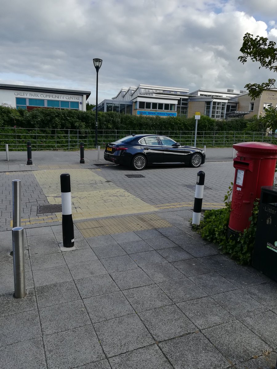 Oxley Parker (oxleyparker) Twitter