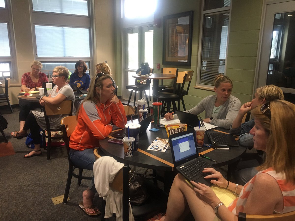 FCSinstruction's tweet photo. FCS preK-5 teachers Ignition Team learning and collaborating with Google tools- and so much more! https://t.co/51rOfe6PQF