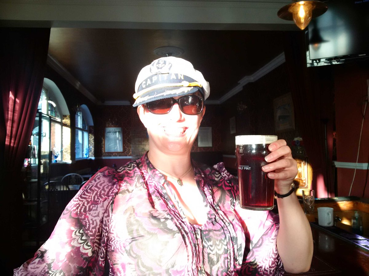 minerva_tec's tweet photo. #seawork2017 'taint a proper pint of #Titanic if you 'ain't wearing the captain's cap! @thetitanicpub https://t.co/uuA62eAduM