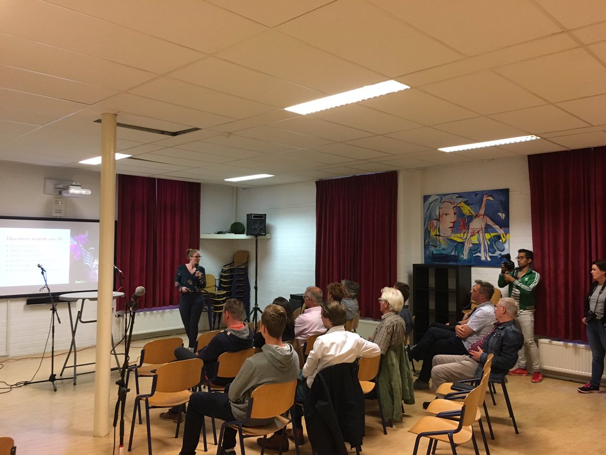 CODAapeldoorn's tweet photo. Geïnspireerd door het verhaal van @margotapp tijdens @Meetup055? Bekijk alvast wanneer je #CODAVRLab kunt bezoeken: https://t.co/IxnDvnQHoI https://t.co/uiwskxer9X