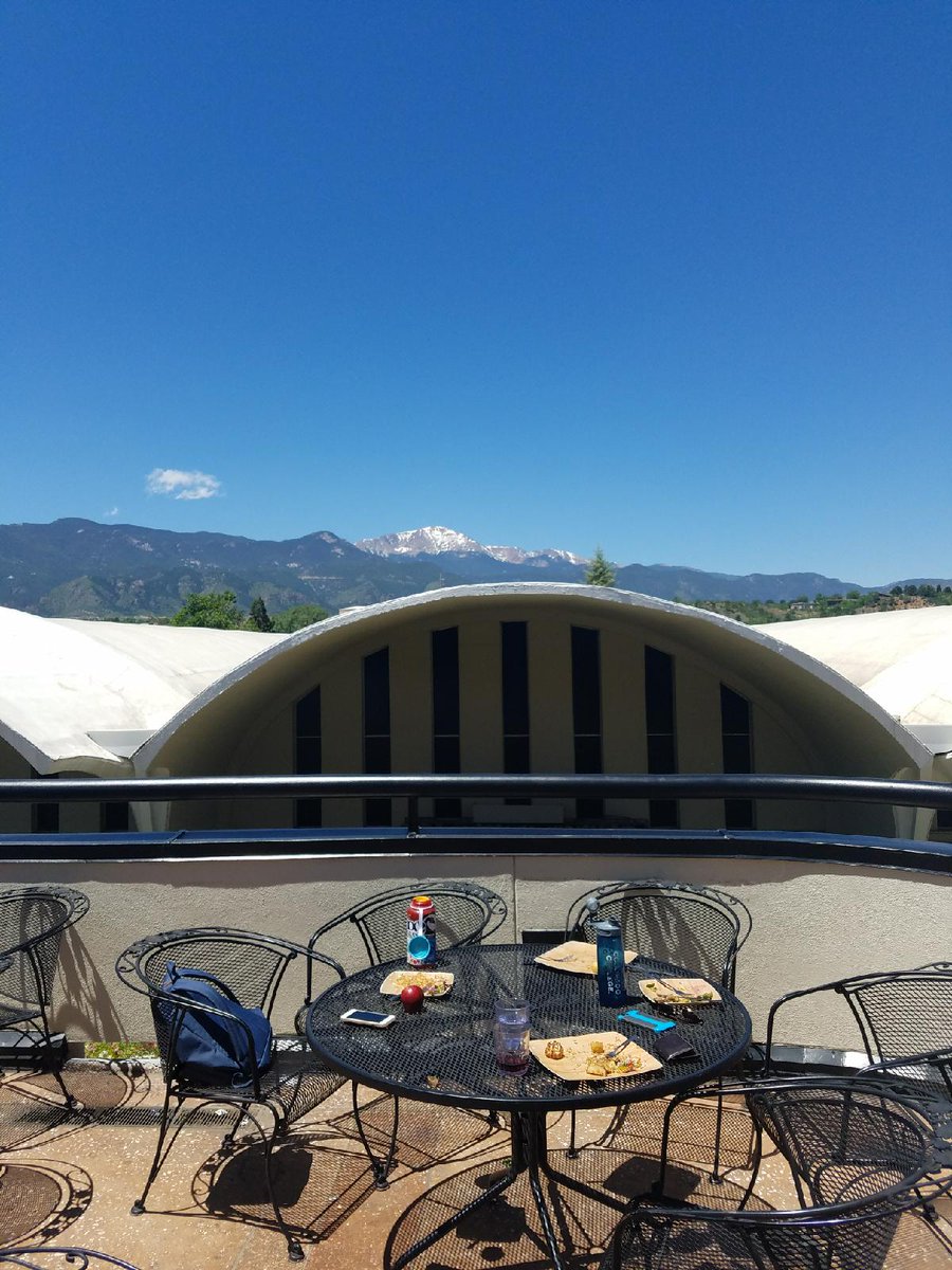 CC_OutdoorEd's tweet photo. This could be the view from your lunch table! Get excited for New Student Orientation #coloradoispriddy https://t.co/UcDnyD4KfG