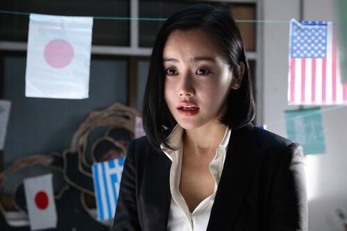 36. 황우슬혜 <미쓰홍당무> 말고는 다 모르겠지만... 뭔가... <폭풍전야> 같은 영화도 오컬트로 보이게 만드는 배우이기 때문에 좀 의문스럽지만...