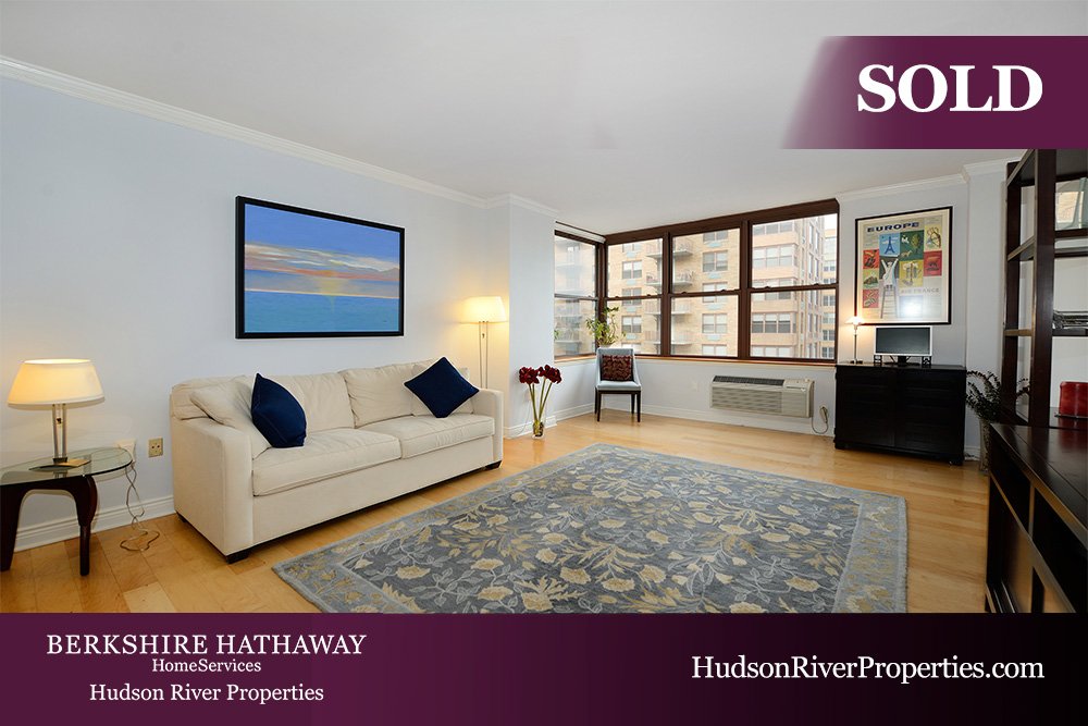BHHS_Hoboken's tweet photo. A luxury listing on Hoboken's waterfront #SOLD
#WelcomeToHoboken #Hoboken #HudsonRiverProperties #NJrealestate 

https://t.co/2yX1zcE4dH https://t.co/7tYJgEosR6