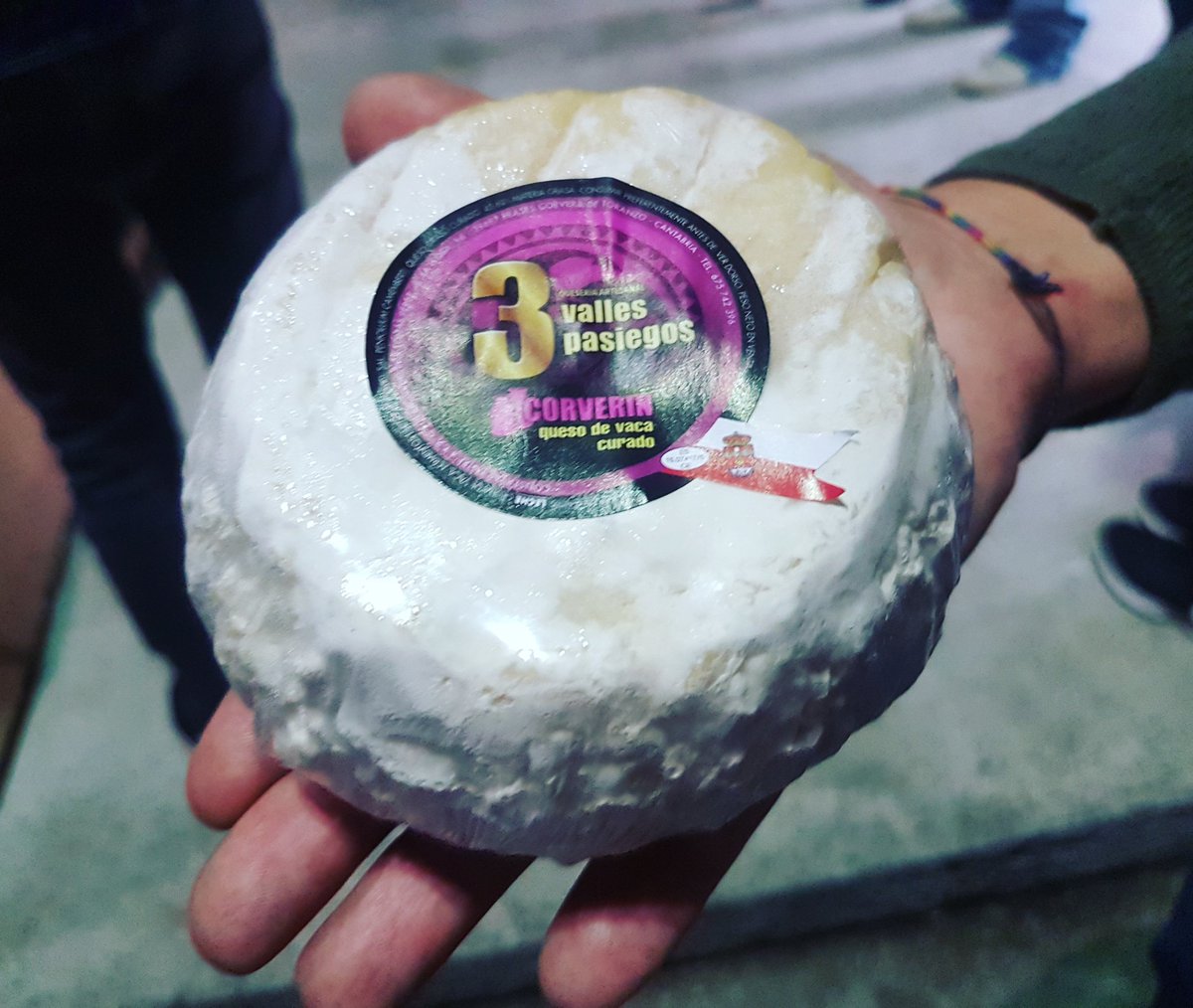 Ahora en #BOKAOSconsentimientu
con <a href="/sidraangelon/">Sidra Viuda Angelón</a> <a href="/3vallespasiegos/">tres valles pasiegos</a>, grandes amigos y una tormenta del copón ;)

#AsturiasEnElMapa

<a href="/sergin80/">Sergin se queda en casa de nuevo</a>