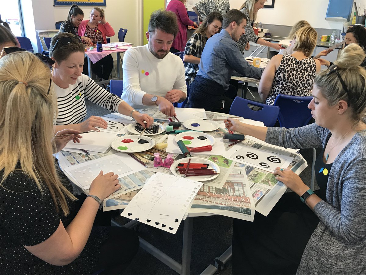 MeithrinSwansea's tweet photo. Thank you @arwen_roberts for the workshop @MeithrinSwansea @GowertonPrimary @NAWRcymru @OysterEducation - look at all the creativity https://t.co/RY1xpyiwgV