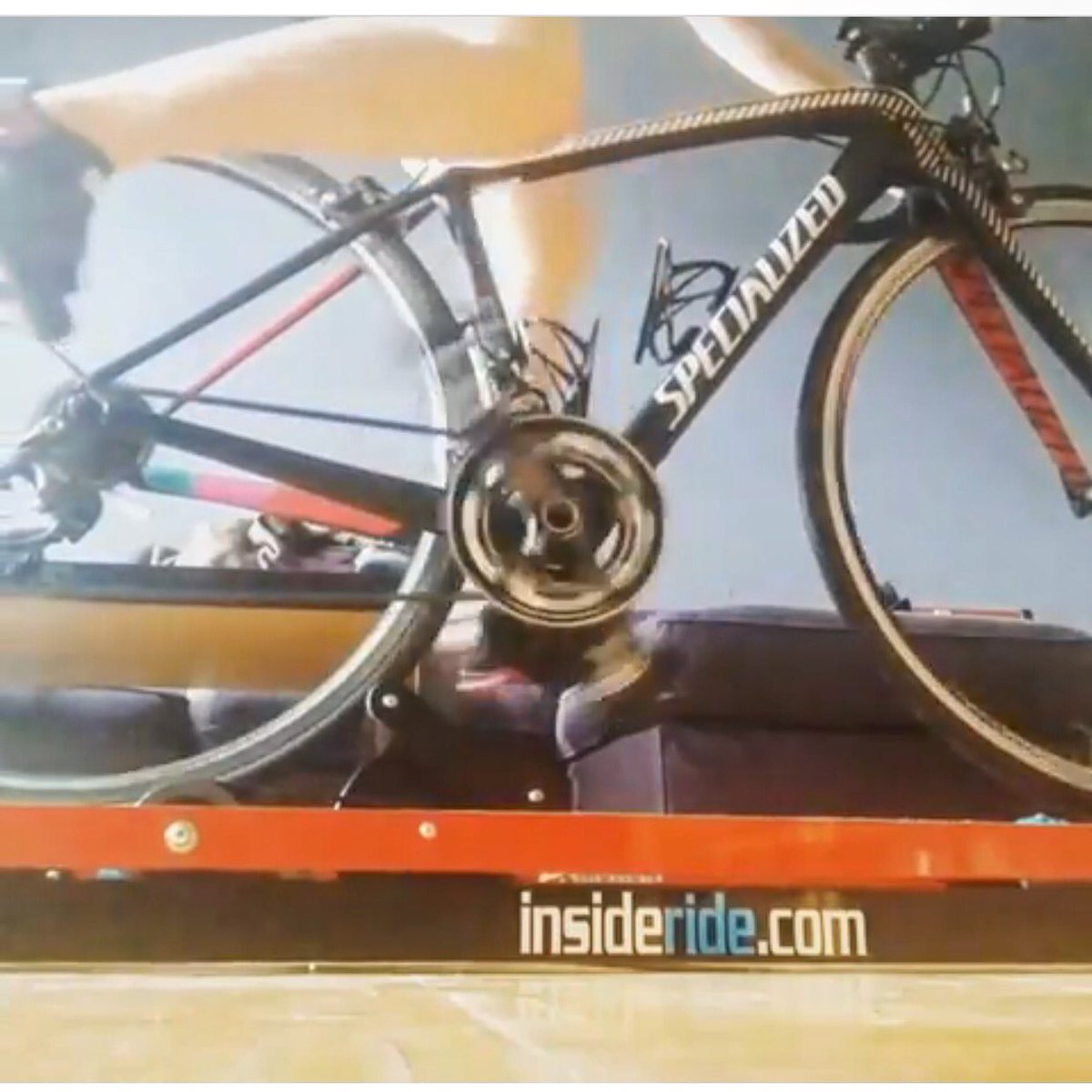 inside_ride's tweet image. Getting on &amp;amp; off of #EMotionRollers isn&apos;t hard. See our #cyclisttips for rollers on our webpage: insideride.com/faq