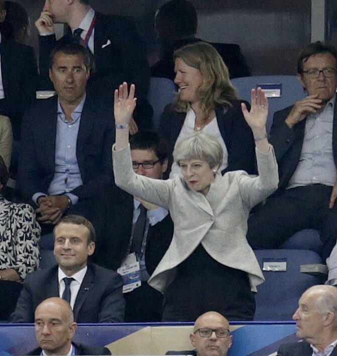 owen_g's tweet photo. Macron's face. https://t.co/BEFeuhgOLR