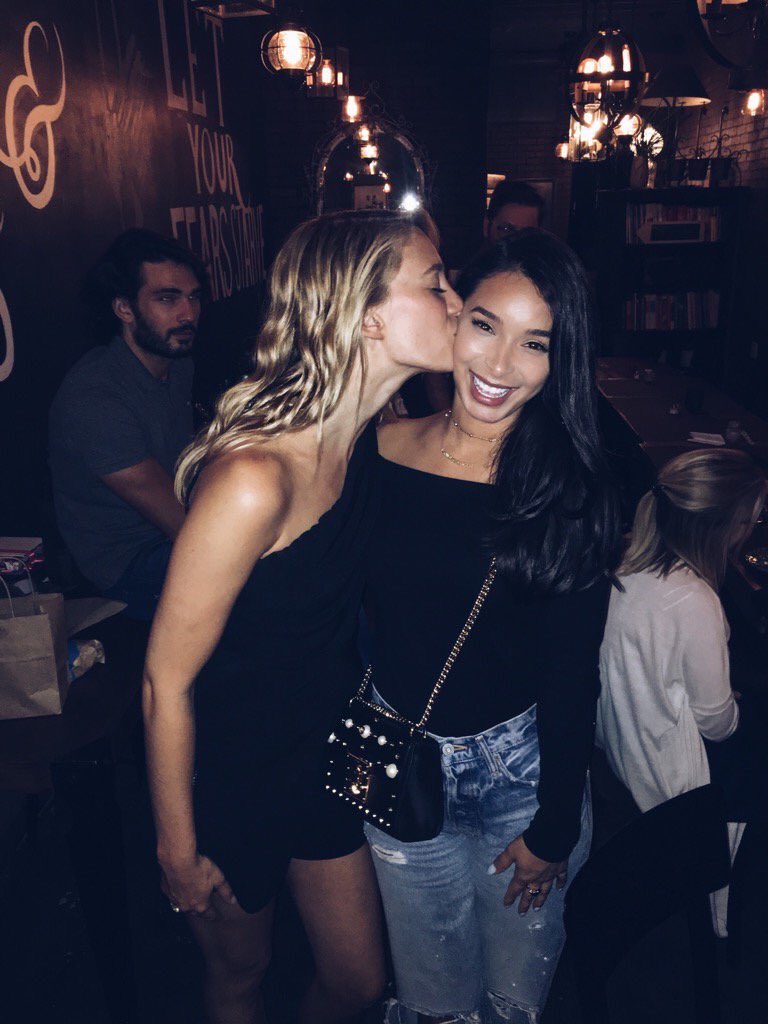 Jessica_Caban13's tweet photo. Happy Birthdaaaaaay Jess 🎉🎉❤️❤️❤️❤️❤️❤️ Have a wonderful day ! Love you so much 😭😭😍 @JessicaCaban https://t.co/g1GLo6WqvH