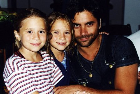 Happy 31st bday to these 2 beautiful girls, Mary-Kate & Ashley Olsen.  Heres some great pics of them w 