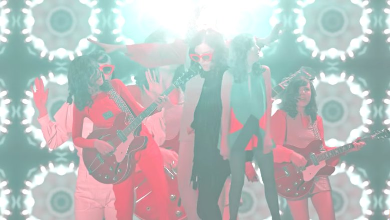 Check out <a href="/tristentristen/">tristen</a>'s heady vintage vid for 'Glass Jar,' a single from 'Sneaker Waves' feat. <a href="/jennylewis/">jenny lewis</a>.
nashvillescene.com/music/nashvill…