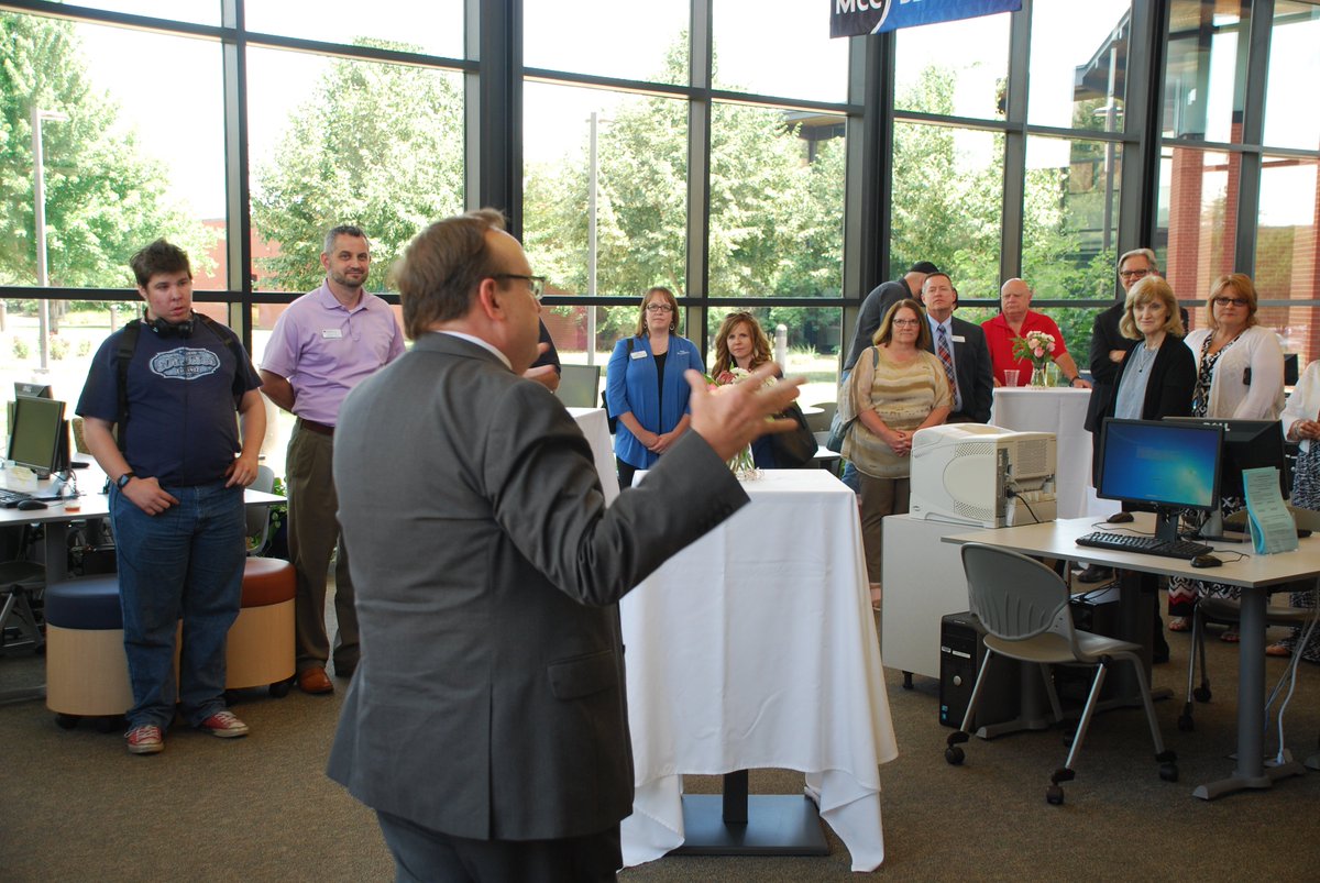 MCCKansasCity's tweet photo. Ribbon-cutting today! Stop in & enroll for Fall in newly renovated #MCCBlueRiver Enrollment Ctr! https://t.co/9FZPubgNRi.enroll #BeMoreAtMCC https://t.co/WYvn7uiLmn