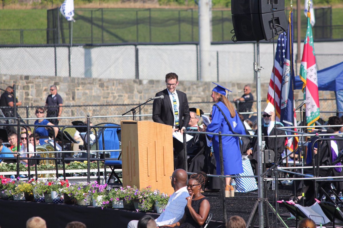 KevinMcCarthyTV's tweet photo. Such an honor to the commencement speaker today @ Tuscarora High School! 🎓

Thanks for letting me nerd out about DEADPOOL &amp; WONDER WOMAN! ❤️ https://t.co/vHeNcmVrkL