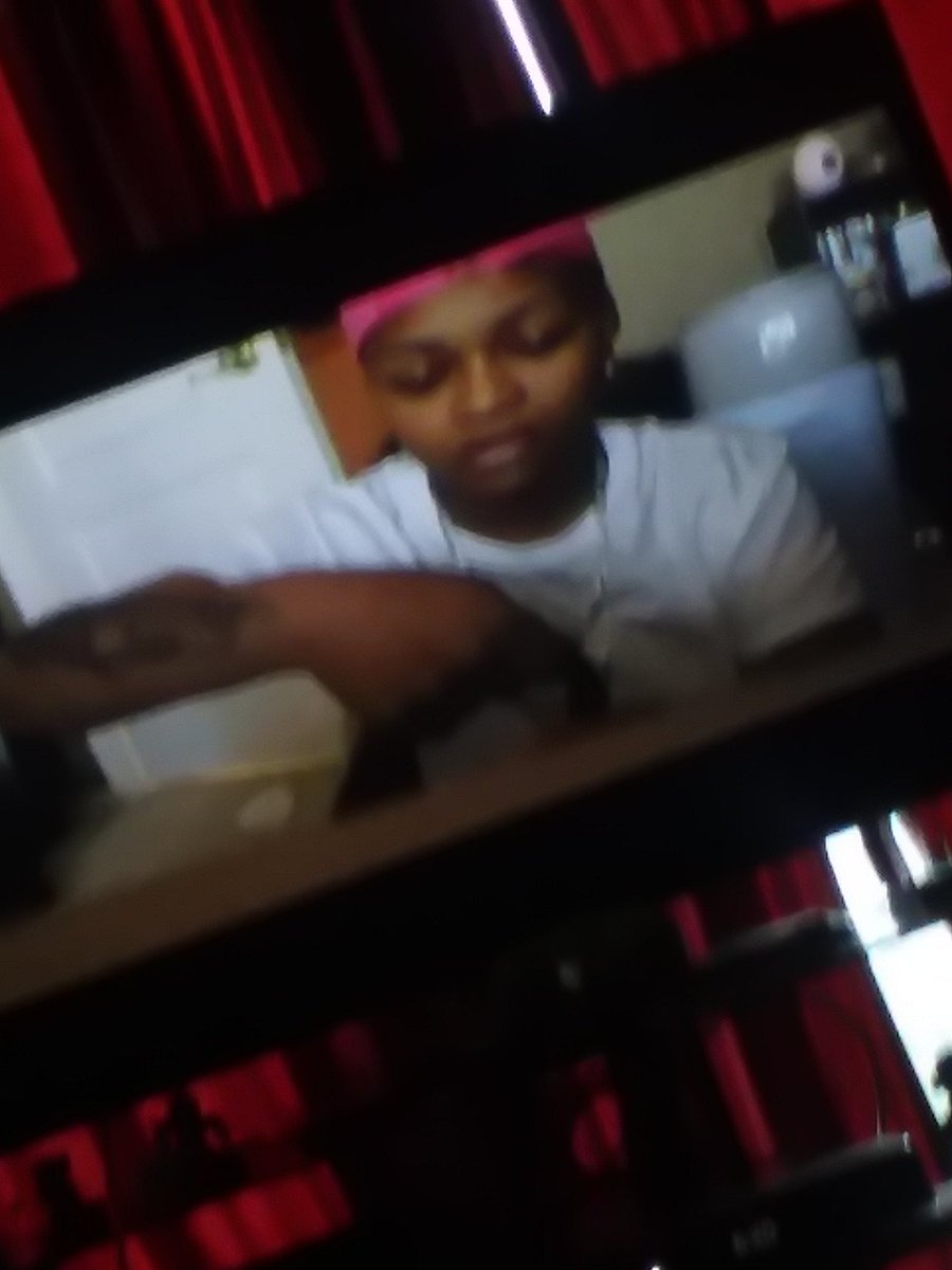 McduffieDasiah's tweet image. When your playing the Sims but also gotta watch Domo and Crissy on your flat screen🤗 #loyalasf