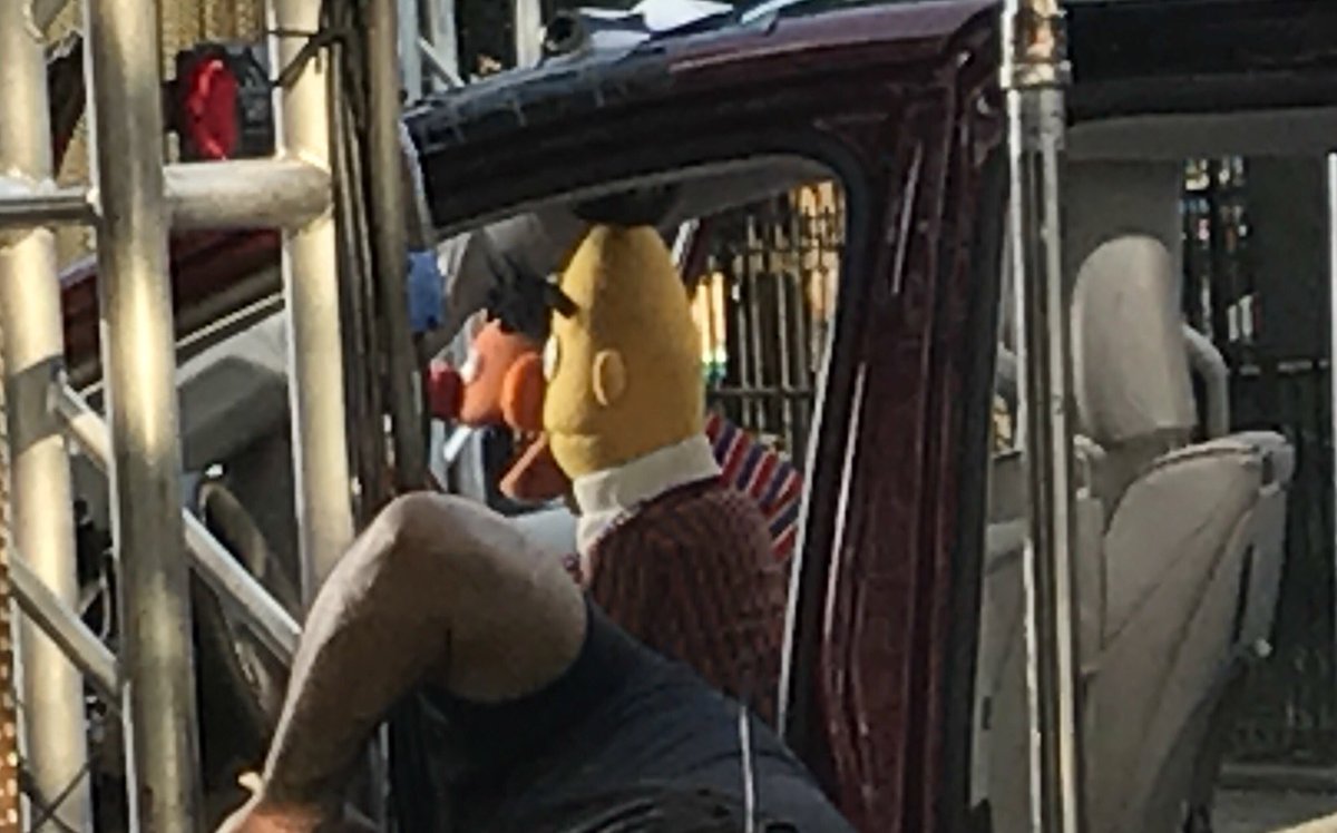 Sesame Street filming in Tompkins Square Park right now. Ernie and Bert = best celeb sighting ever bedfordandbowery.com/2017/06/sesame…