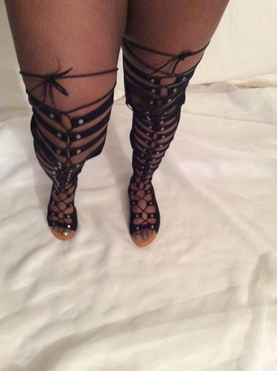 havefaith007's tweet photo. Accentuate your thighs ladies........#GinasPlace777
https://t.co/Xdlef5NV76 https://t.co/5s4TQFVn7L