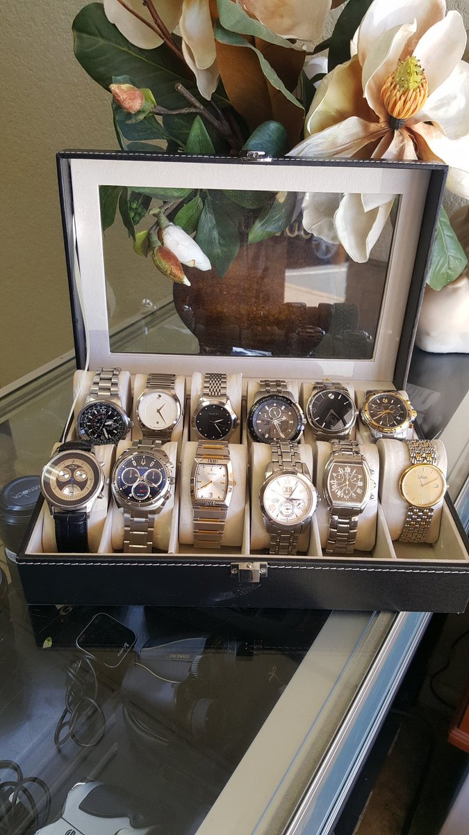 GNL_Temecula's tweet photo. Hurry!!! The clock is ticking Save 50% on selected watches. Going on now through Father's Day.👔 #Temecula #fathersday2017 #pawnshop #gnl https://t.co/B2xRqFMXdi