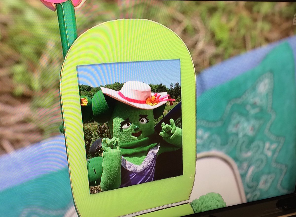 サボさんの持ってる携帯の着信音は「サボボボボボ…」だった