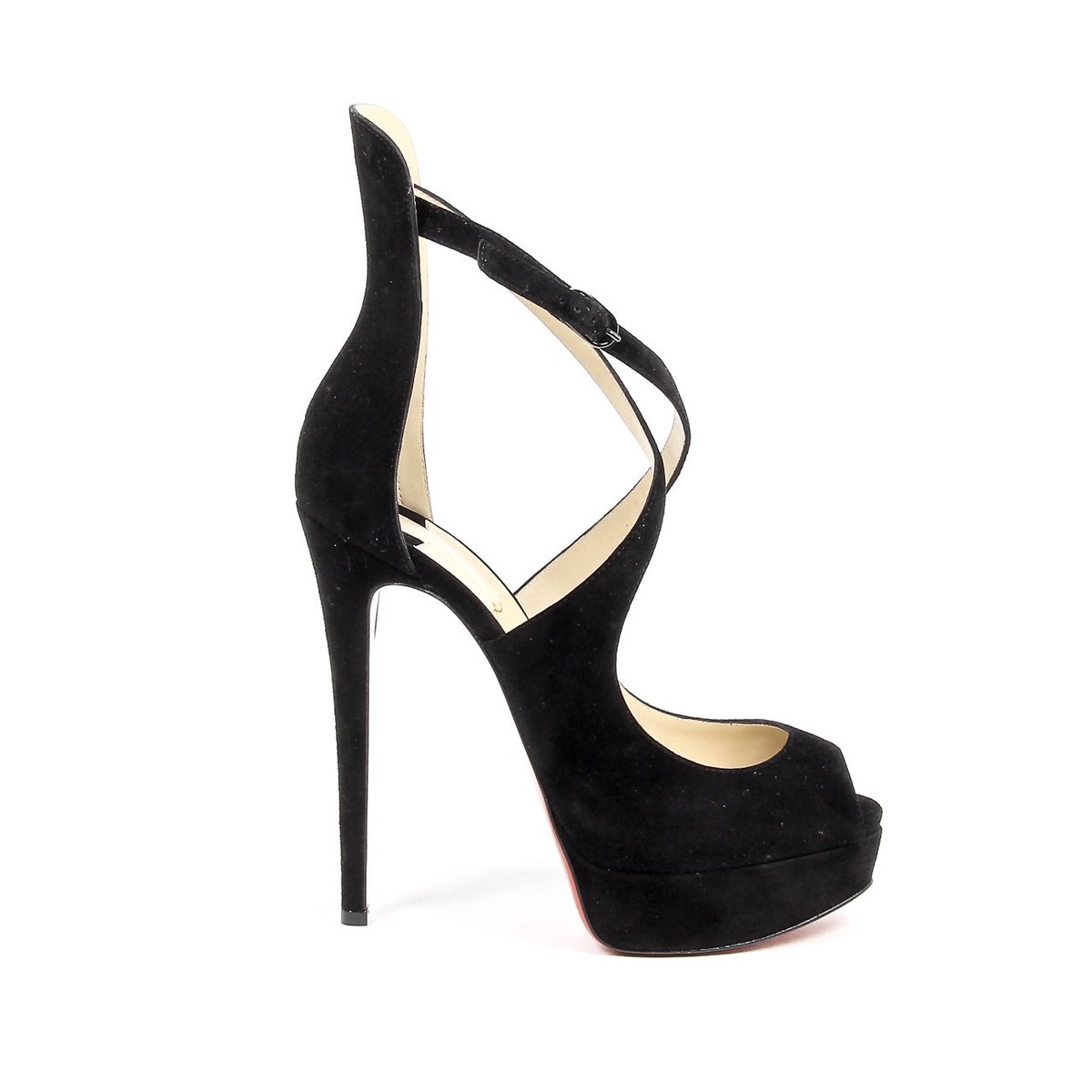 havefaith007's tweet photo. If you catch me looking down it's because I'm admiring my shoes! #RedBottom #GinasPlace777 https://t.co/WruLISoBB6? https://t.co/6U2msrD6Fz