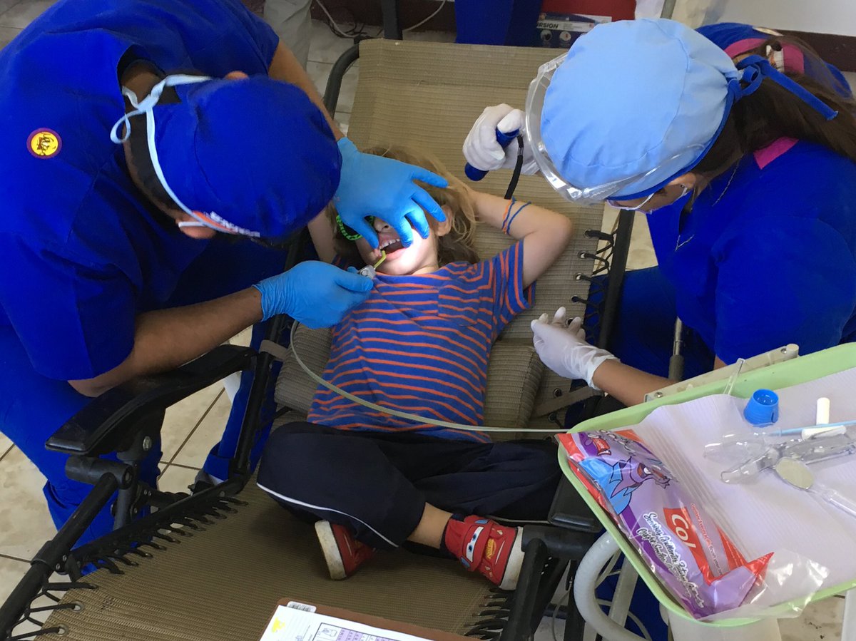 BrianNovy1's tweet photo. #Nicasmiles 2017 update: 46 patients with 448 @GCAmericaInc Fuji Triage sealants π #AFACFF It's amazing what a little GI can do! https://t.co/1nXZoTPoJh