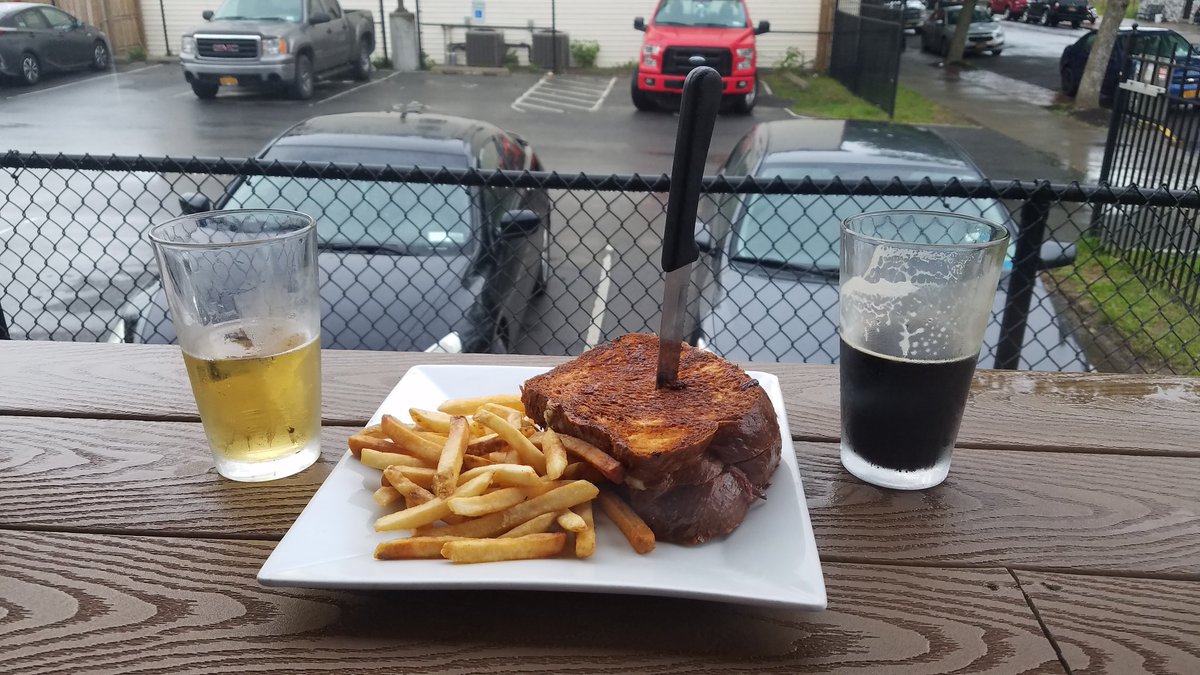 oisen25's tweet photo. #uticarestaurantweek at @Nailcreek! https://t.co/PsprS4YJtu