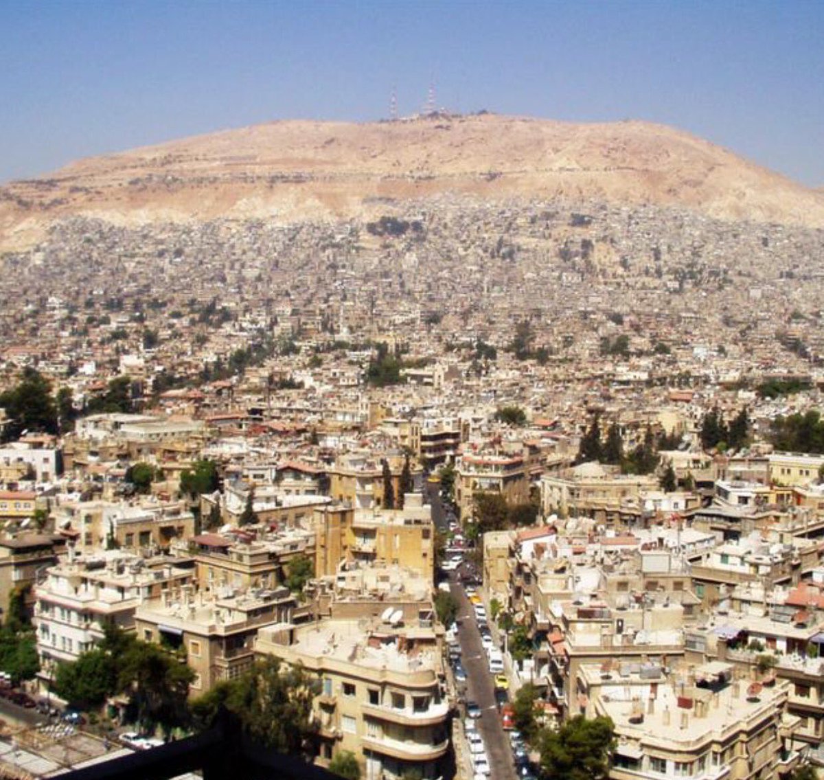 صور سوريا On Twitter جبل قاسيون مطبوع في قلب كل دمشقي يمكن للزائرين الوصول بسهولة إلى قمة هذا الجبل الشامخ ليرى وجه المدينة الخالدة