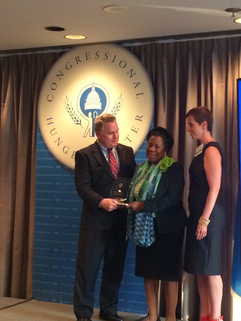 Harvest2050_MZ's tweet photo. Thank you @RepChrisSmith for fighting #famine #HumanTrafficking &amp; being a #ForeignAid Champion! #WeFightHunger https://t.co/7YhjY1ddyu