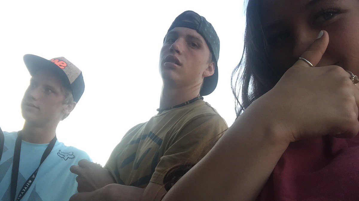 LaineeGraff's tweet photo. happy bday kaes!!!!!!❤❤ @KaesonBaird https://t.co/XgnvqIQJsi