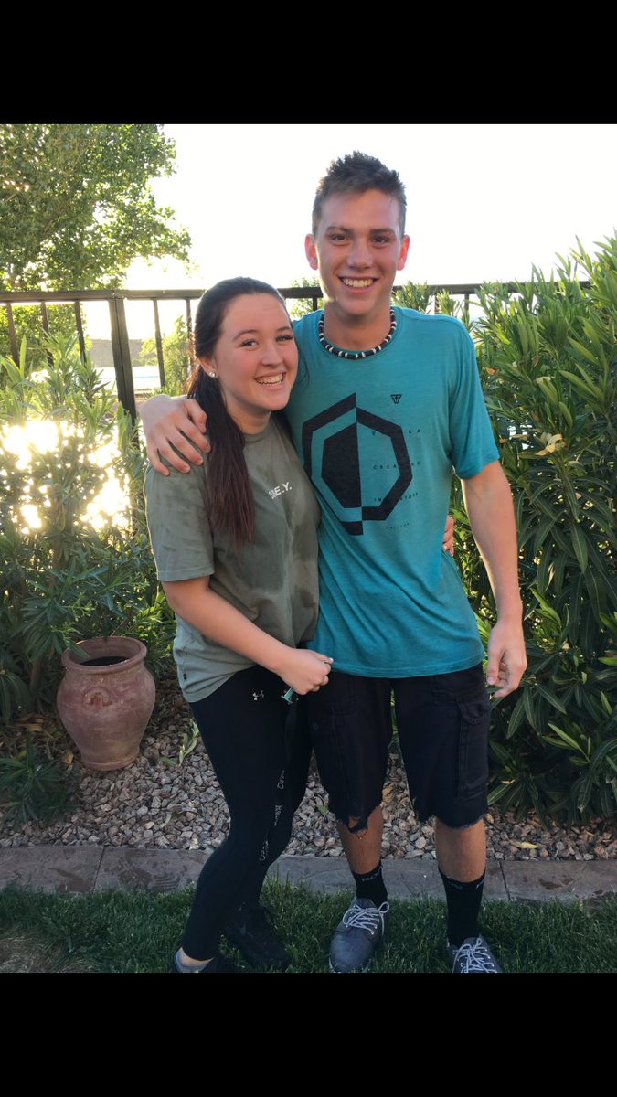 LaineeGraff's tweet photo. happy bday kaes!!!!!!❤❤ @KaesonBaird https://t.co/XgnvqIQJsi