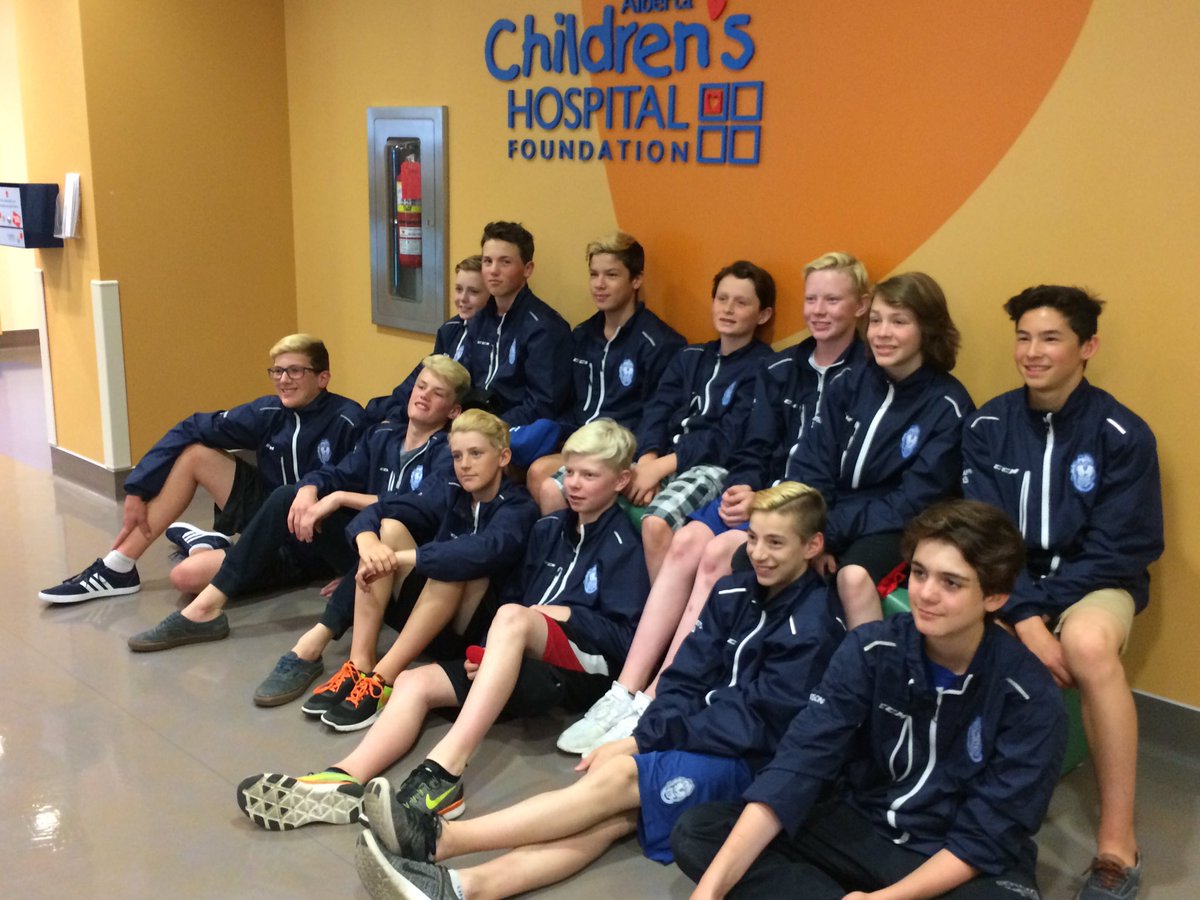 04knights's tweet photo. 04 Knights helping other kids! Dropped off 800 crayon bags they put together + other gifts-90000 kids helped at ACH last year https://t.co/uTmfXKCjti