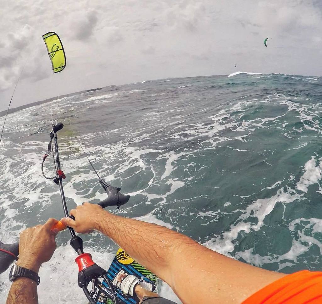 Andreskite's tweet photo. About today's #kitesession in #hometown.
#barreradearrecife #coralreef #sanandresislas https://t.co/msT42uxWOV https://t.co/CmJsfj48GL