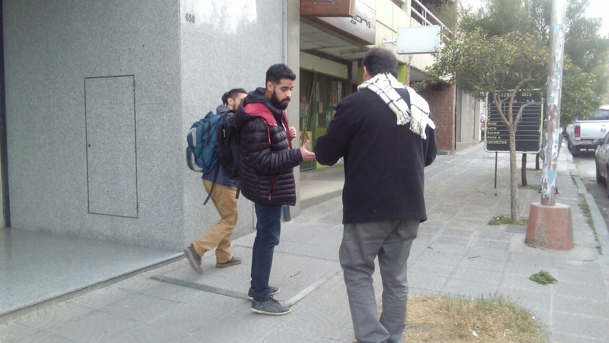 VeroLapilover's tweet image. #David2017
Hoy recorrimos el Bo.Centro, escuchamos a los vecinos y entregamos 800 folletos.
#CambiandoJuntos