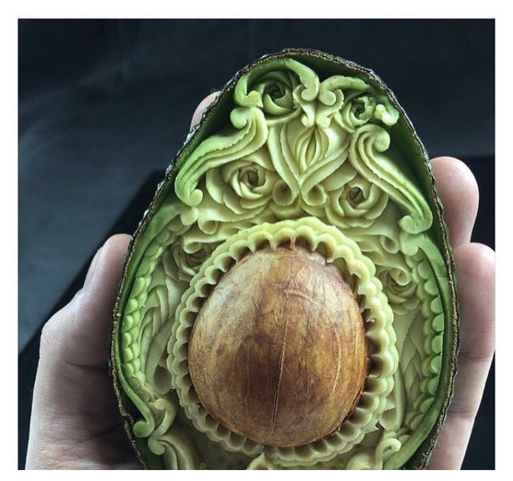 munareclipse1's tweet photo. First Ahuacatl Succession and then this pic,  🥑 make me uncomfortable Are they both beautiful/interesting? Yes. I'm just not cultured 🤷🏻‍♀️ https://t.co/1FWgAj2Ko1