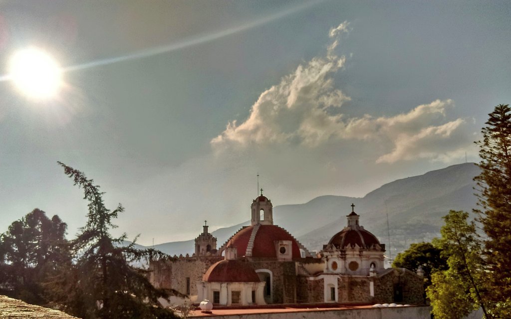 TurismoPachuca's tweet photo. Bonita postal de "Ex-convento de San Francisco", en esta tarde soleada. #RespiraPachuca // @AlcaldiaPachuca https://t.co/qMkygi1KRs