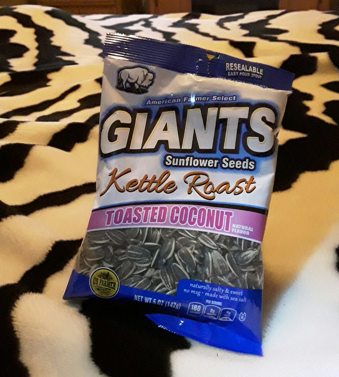mugz99's tweet photo. @giantseeds roasted coconut sunflower seeds, YES PLEASE!!! #boughtacase https://t.co/aMnTsFouQd
