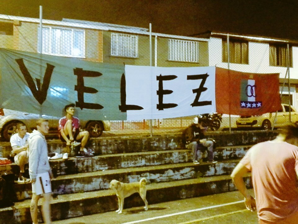 VelezHNZ11's tweet photo. Listos para el primer partido del torneo de @LFVM11. #AguanteVelez https://t.co/apoeZ29oIK
