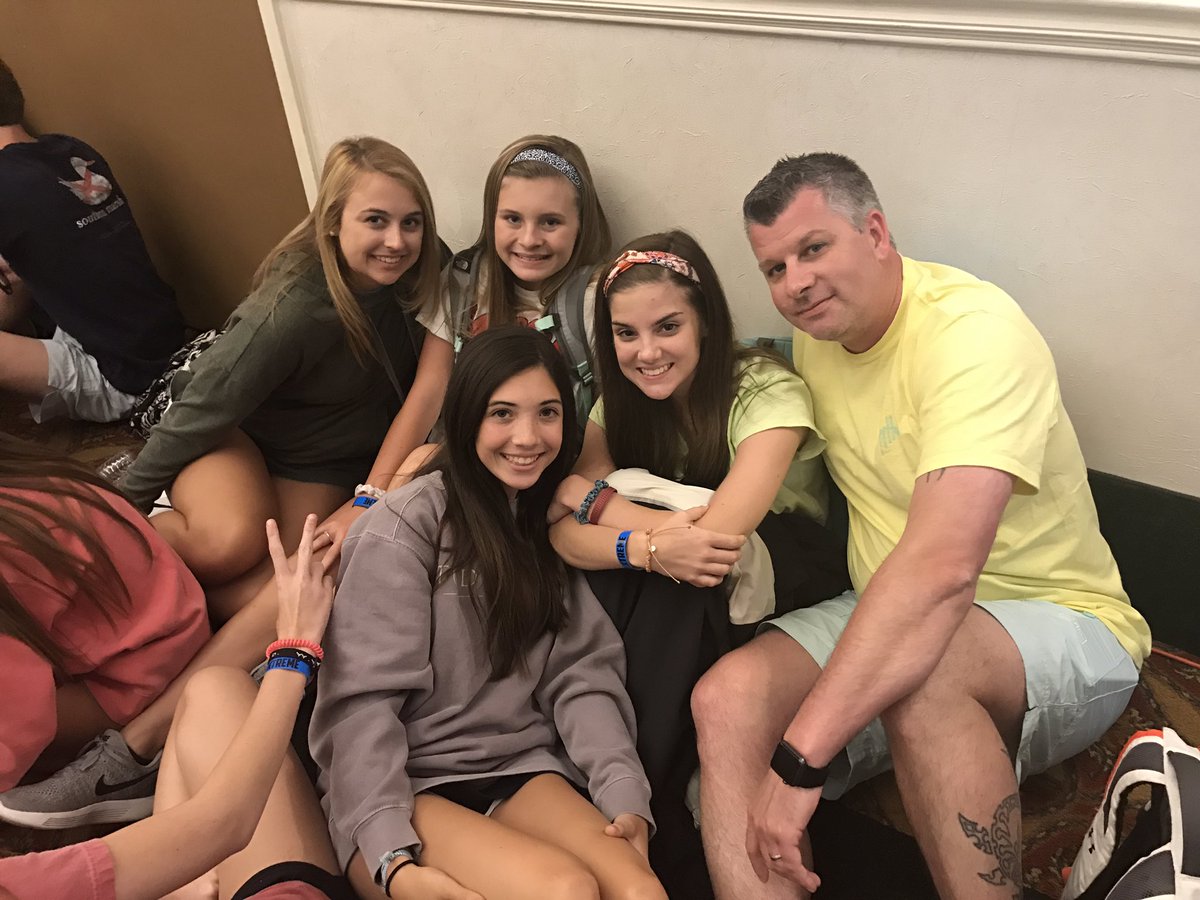 PamFoster2's tweet photo. Waiting for #jeremycamp #xtremesummer2017 https://t.co/RZvxepTvZ7