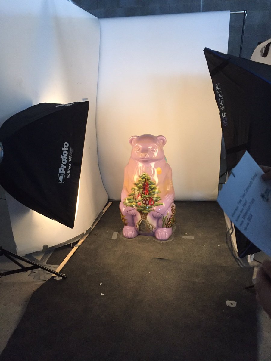 WIA_Annie's tweet photo. It's a mini 🐻 revolution! All waiting patiently for their moment in the spotlight! Yay the 🐻's are on the move! #thebigsleuth #birmingham https://t.co/V76UAT23Ms