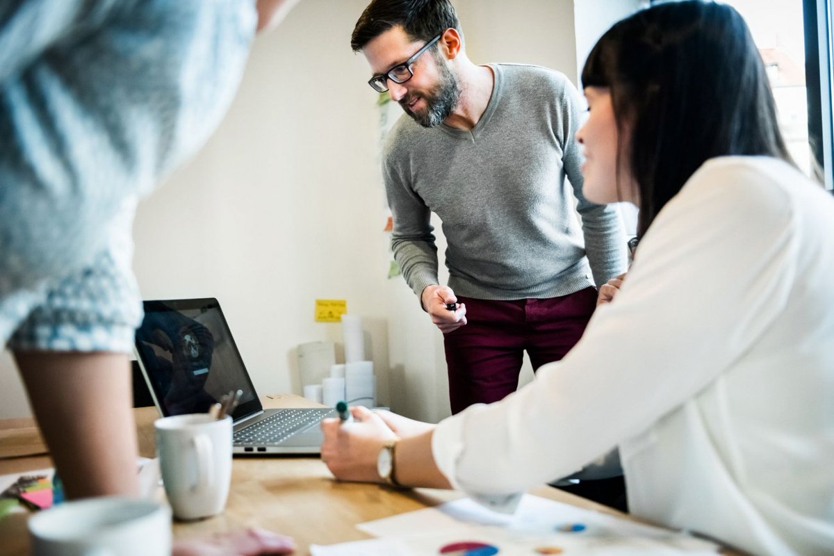 sameermhatret's tweet photo. How to Build a Startup Business From Scratch in 2017 https://t.co/CyARqSSfJK https://t.co/T27hlAEVYa