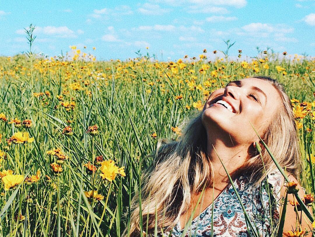 It's always sunny with Alpha Phi 🌼