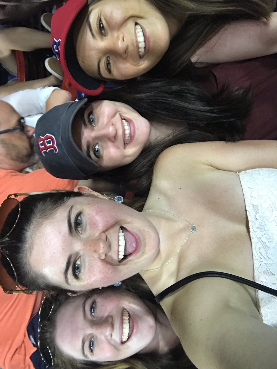 JustineGMurphy's tweet photo. Happy bday Bren! #myfenway https://t.co/AXjKDNdYcq