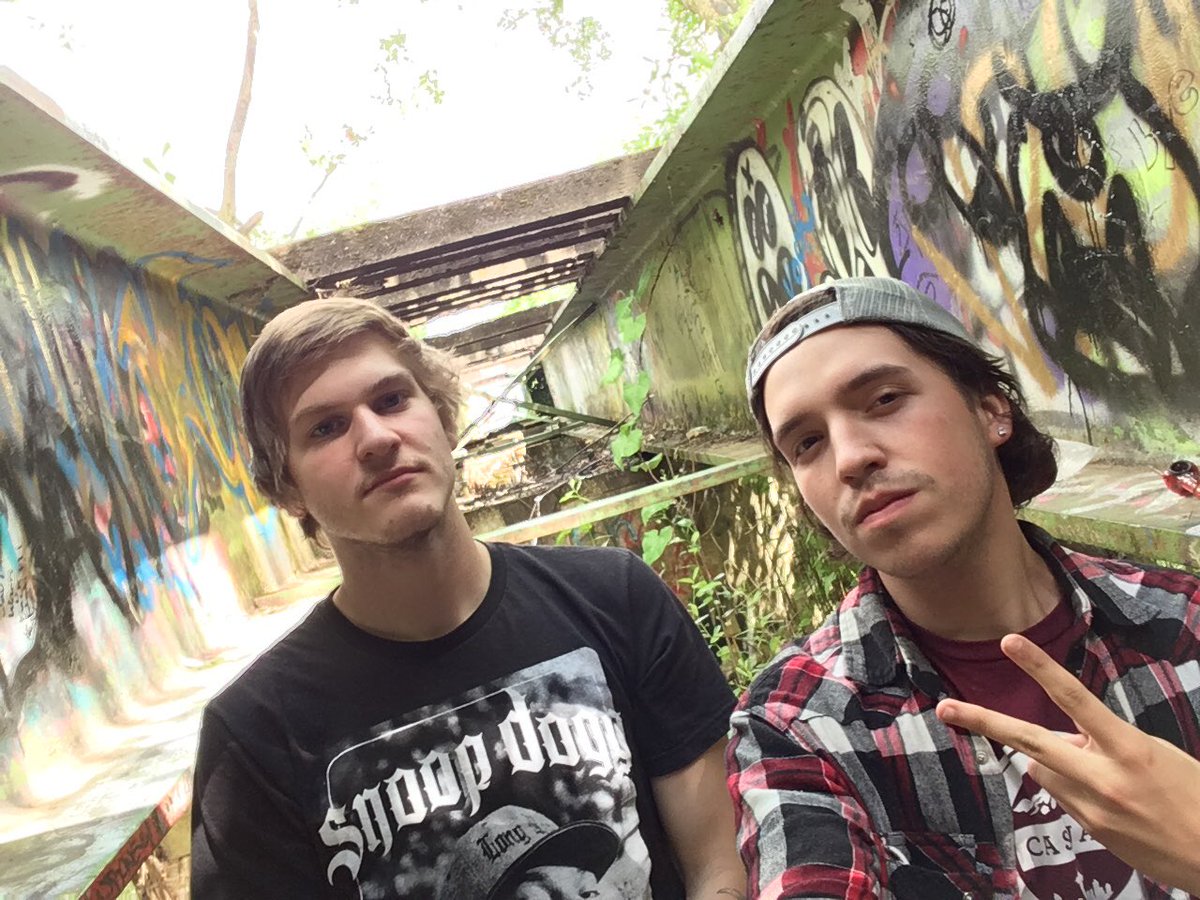 brandonj_182's tweet photo. With the homie ✌🏽 https://t.co/VXkr4QdKA0