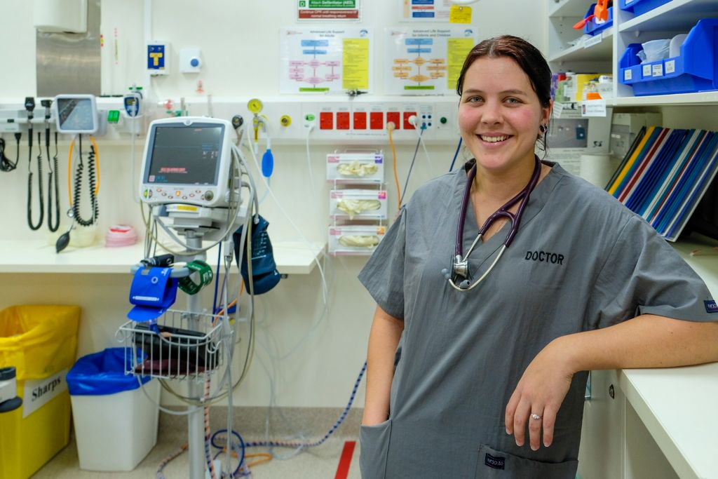 HSI_Tas's tweet photo. Enroll with @HSI_Tas in semester 2 https://t.co/Vke3O3DzA5 Come study with us - lead the change you want to see in #health #hospital @UTAS_ https://t.co/tAPU3lgZra