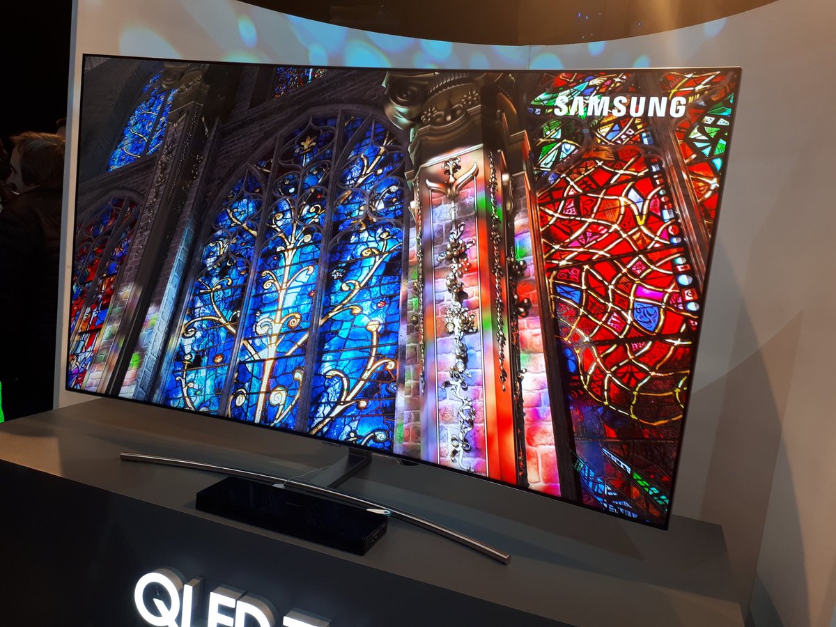 SamsungChile's tweet photo. ¡RT si quieres ver colores más definidos y todas tus películas como nunca antes con el nuevo #SamsungQLEDTV! https://t.co/MGRF1cveuO