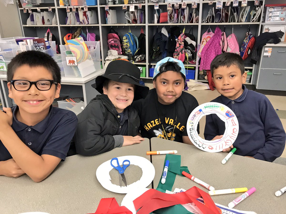 room264's tweet photo. We love our kindergarten buddies! @hazel_valley https://t.co/WnTPppY9fT