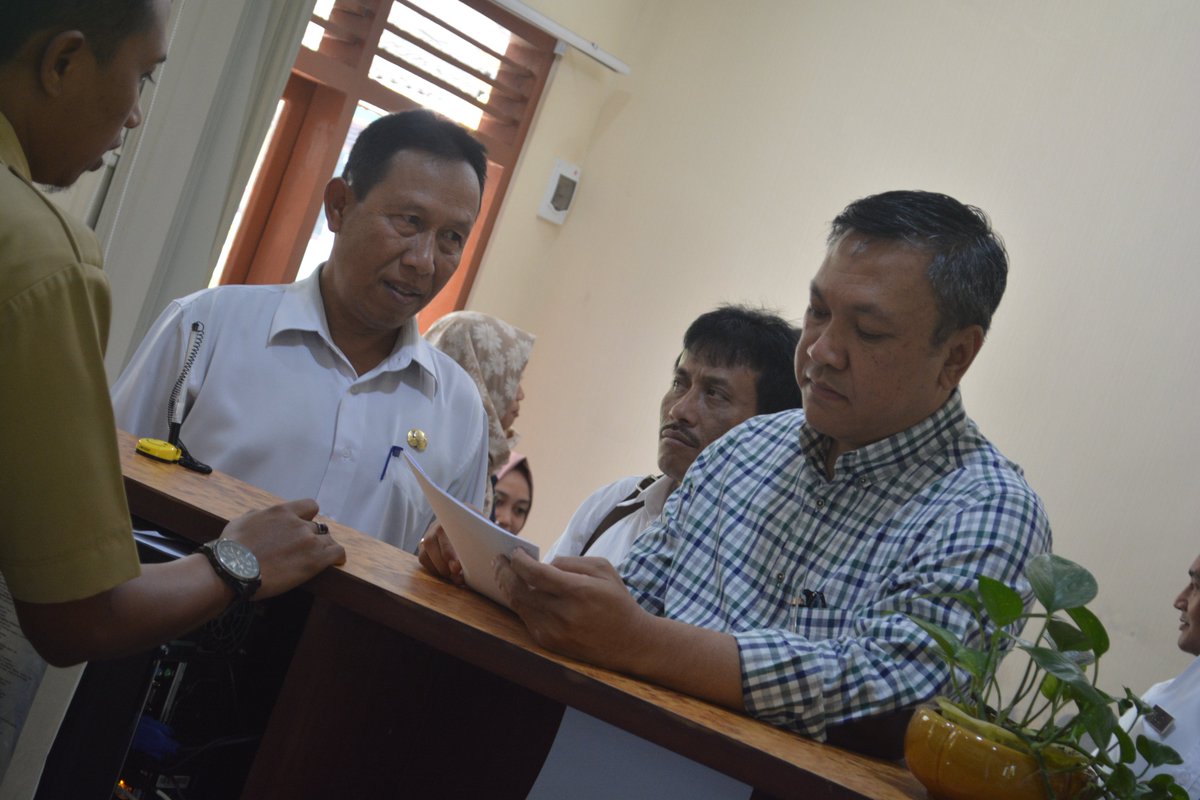 Kpanyar_Smart's tweet photo. Kunjungan Kerja Bupati Pakpak Bharat Sumatera Utara d Smart Kampung Ds Kp.anyar @a_azwarnas @banyuwangi_kab @kec_glagah https://t.co/AGhcAYJYr0