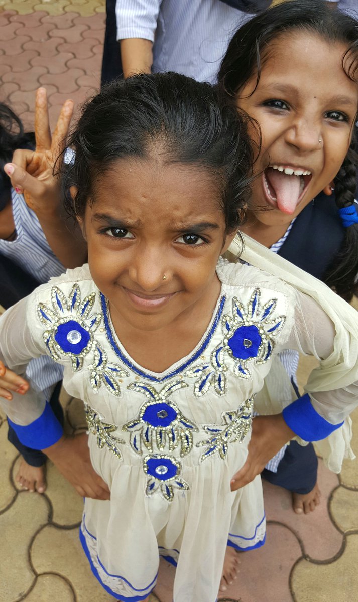 pericoherraiz's tweet photo. Menudo fichaje! La emp "Ginés Martínez" se suma de nuevo al proy #FootballisLife en #India #Mumbai. Muchas gracias!

https://t.co/qJ5BcckRXh https://t.co/maK6Z7Y0yE