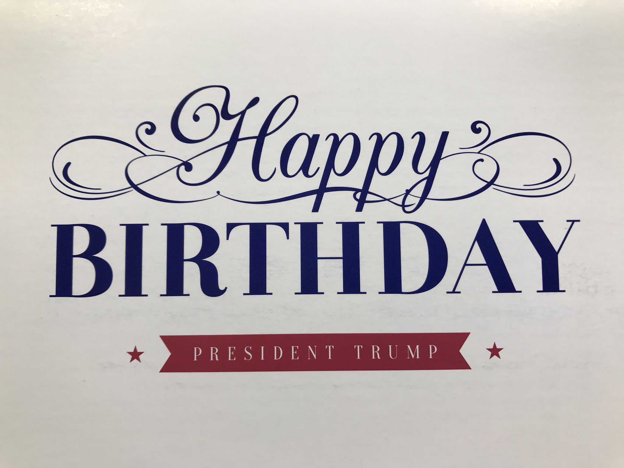  Happy birthday mister President! Donald a 71 ans aujourd\hui 14 juin. 